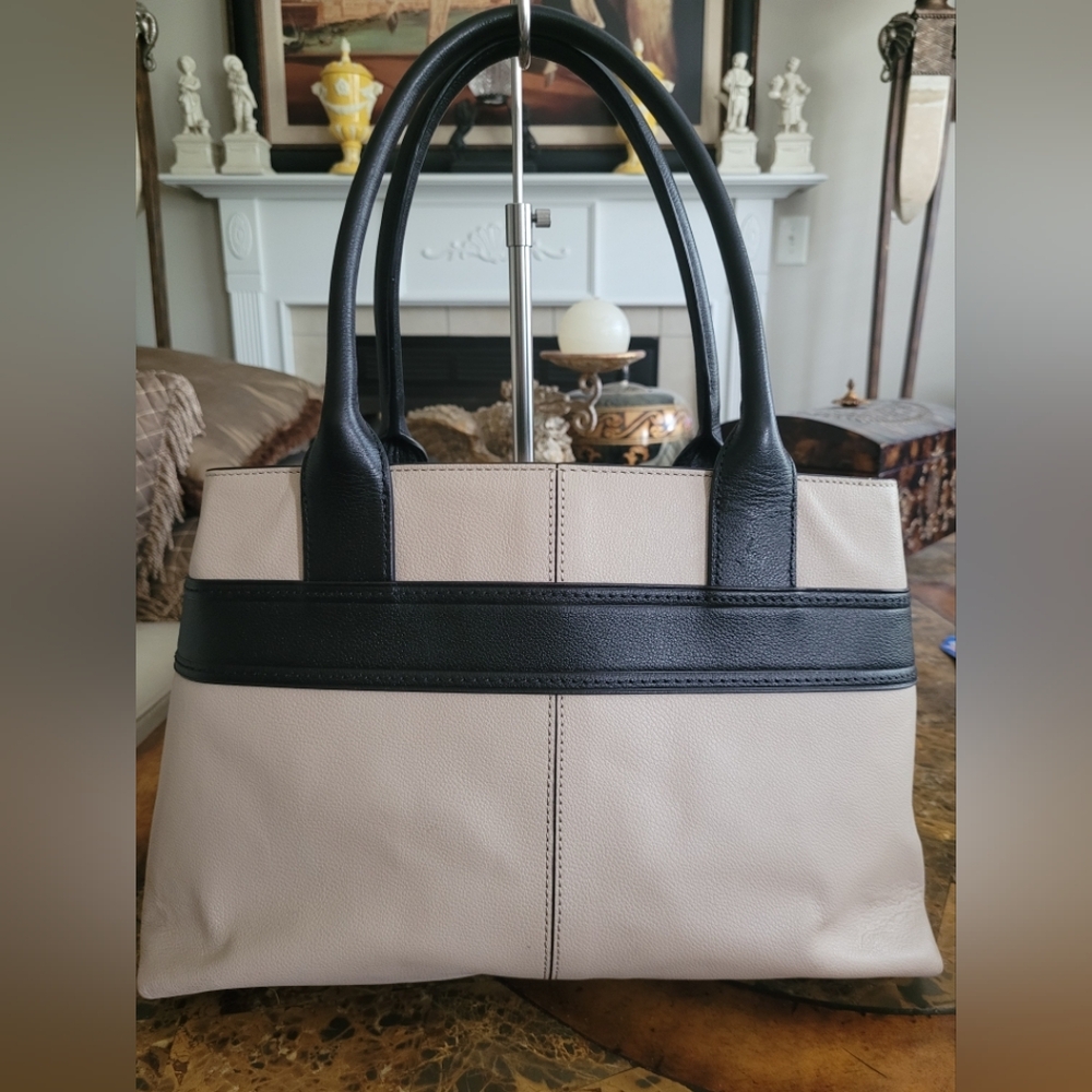 Kate Spade Black and Cream Bow Tote Bag - Picture 2 of 9